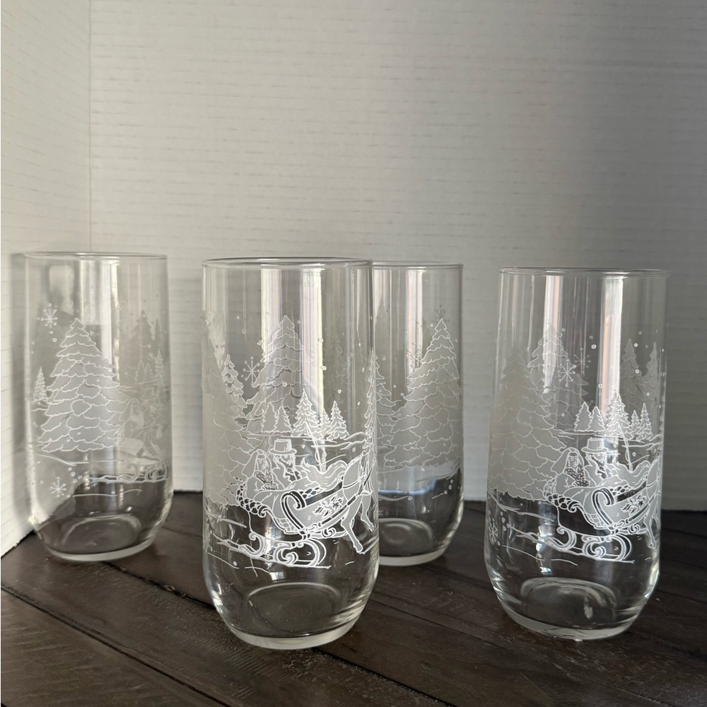 Set of 4 Avon Through the Woods Etched Glasses